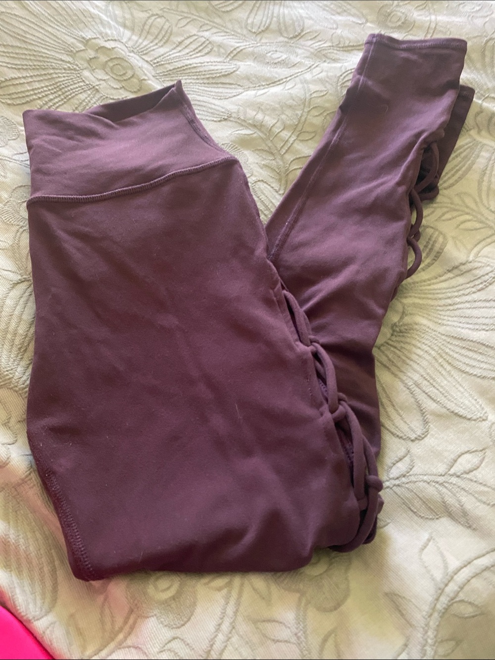 Alo yoga S lace up leggings EUC